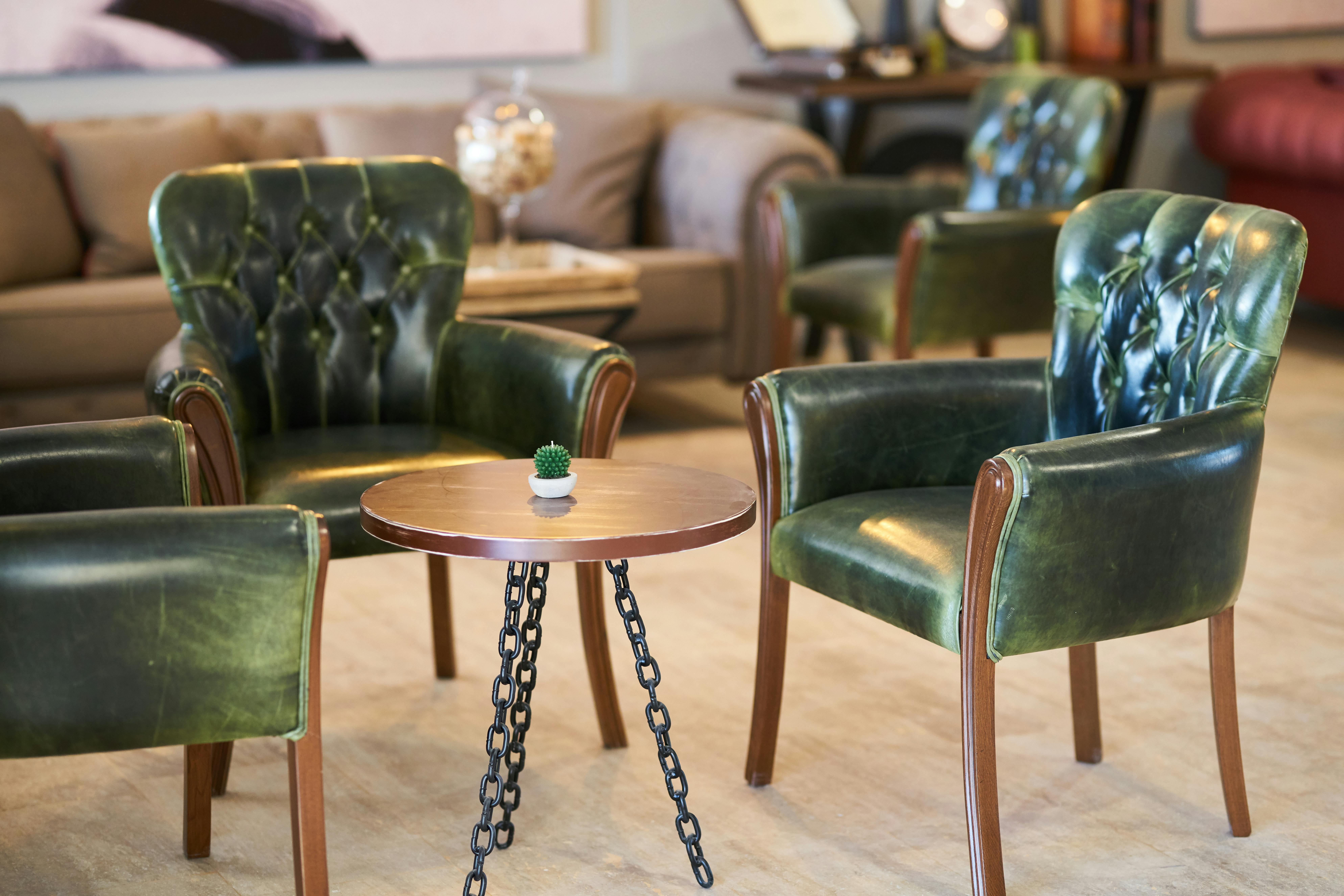 Comparison of Steam Cleaning vs. Dry Cleaning for Upholstery
